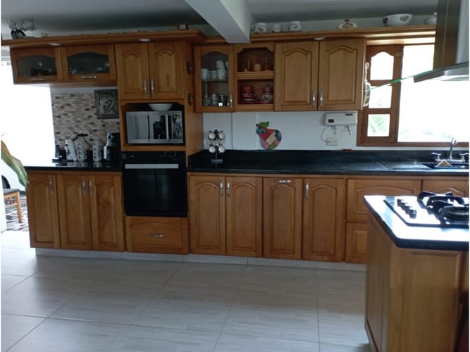 Casa de 4 alcobas en venta en Cuchillas De San Jose, Rionegro, 200 m² · foto 4 de 11