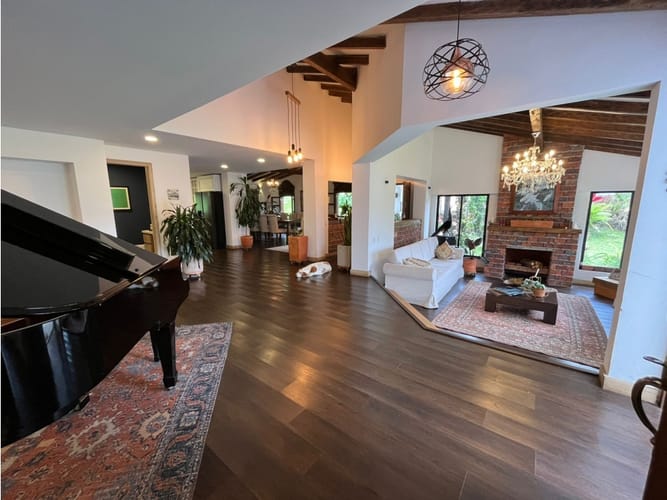 Casa de 6 alcobas en venta en Santa Elena, El Retiro, 746 m² · foto 4 de 24