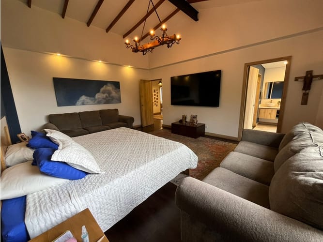 Casa de 6 alcobas en venta en Santa Elena, El Retiro, 746 m² · foto 15 de 24