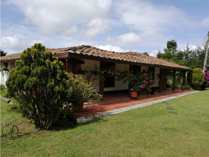 Casa de 2 alcobas en venta en El Porvenir, Envigado, 287 m² · foto 10 de 17