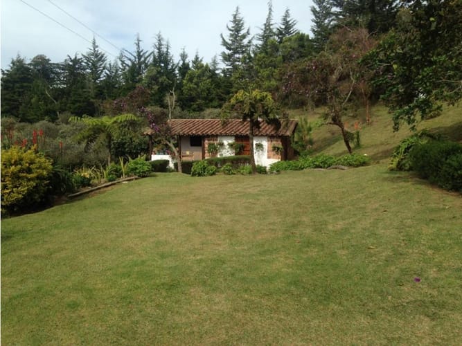 Casa de 2 alcobas en venta en El Porvenir, Envigado, 287 m² · foto 13 de 17
