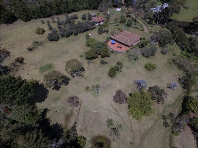 Casa de 2 alcobas en venta en El Porvenir, Envigado, 287 m² · foto 17 de 17