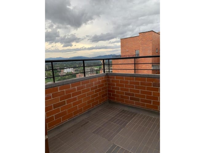 Apartamento de 3 alcobas en venta en Ub. Altos De Pereira, Rionegro, 96 m² · foto 7 de 14