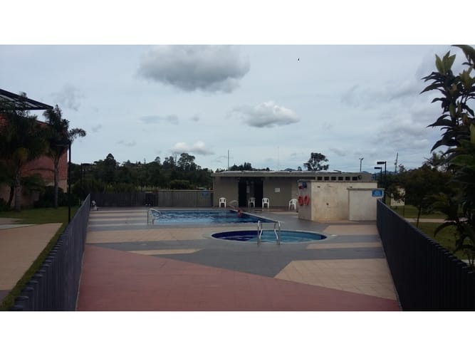 Apartamento de 3 alcobas en venta en Ub. Altos De Pereira, Rionegro, 96 m² · foto 10 de 14