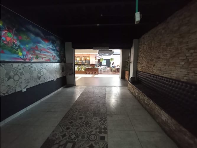 Local en arriendo en El Poblado, Medellín, 28 m² · foto 2 de 8