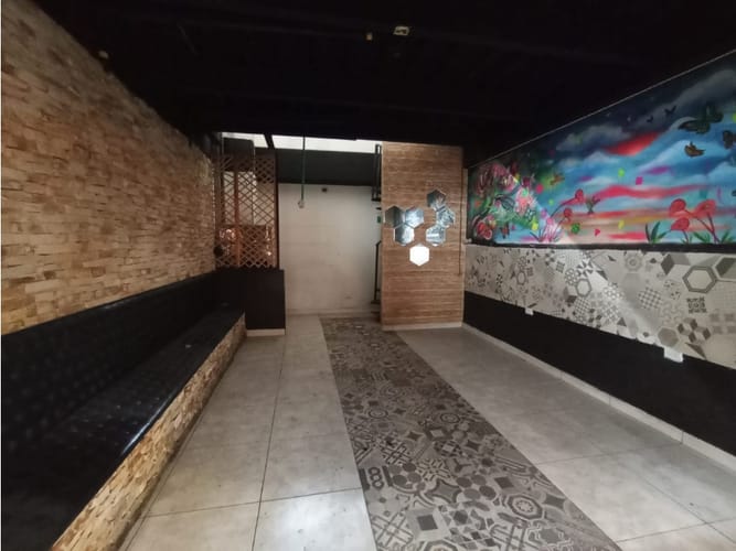 Local en arriendo en El Poblado, Medellín, 28 m² · foto 3 de 8
