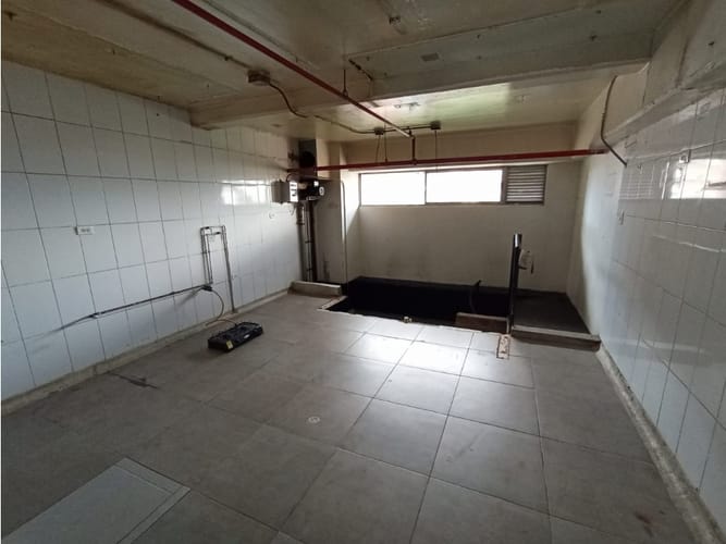 Local en arriendo en El Poblado, Medellín, 28 m² · foto 5 de 8