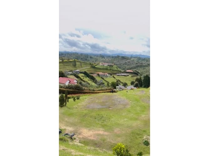 Lote en venta en La Mosquita, Guarne, 5000 m² · foto 3 de 9