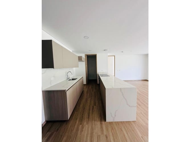 Apartamento de 2 alcobas en arriendo en El Diamante 2, Rionegro, 110 m² · foto 5 de 12