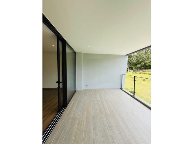 Apartamento de 2 alcobas en arriendo en El Diamante 2, Rionegro, 110 m² · foto 8 de 12