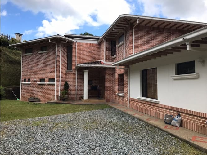 Casa de 3 alcobas en venta en Los Salados, El Retiro, 360 m² · foto 2 de 24