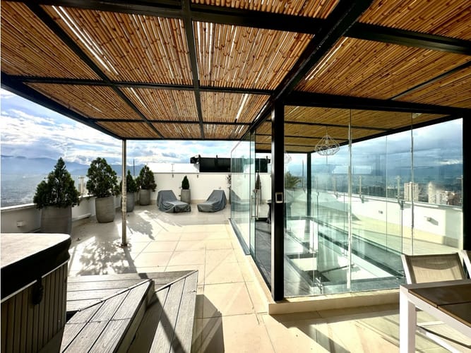 Apartamento de 3 alcobas en venta en El Poblado, Medellín, 288 m² · foto 3 de 22