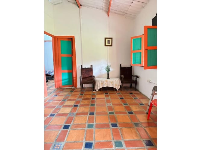 Casa de 4 alcobas en venta en Centro, Guarne, 150 m² · foto 5 de 16
