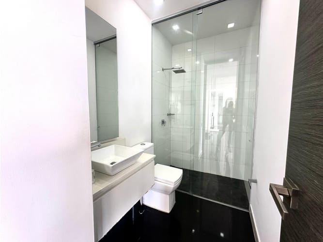 Apartamento de 3 alcobas en venta en El Poblado, Medellín, 288 m² · foto 8 de 22