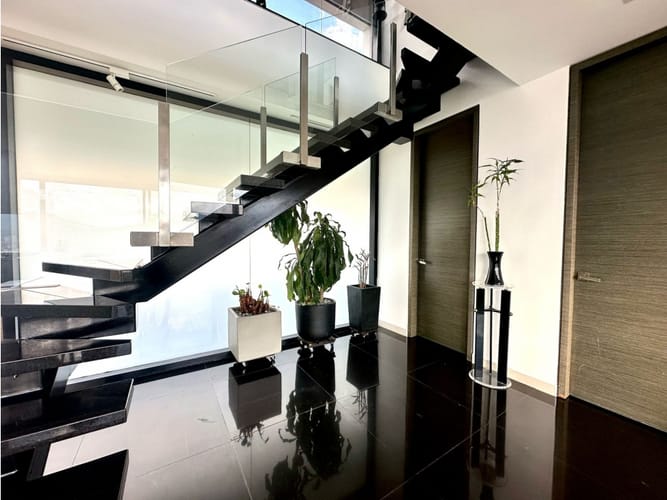 Apartamento de 3 alcobas en venta en El Poblado, Medellín, 288 m² · foto 9 de 22