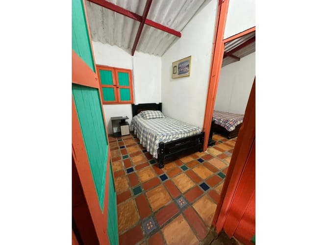 Casa de 4 alcobas en venta en Centro, Guarne, 150 m² · foto 12 de 16