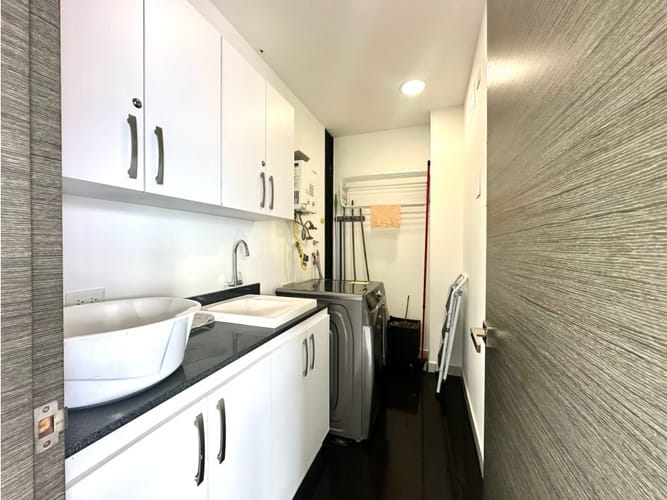 Apartamento de 3 alcobas en venta en El Poblado, Medellín, 288 m² · foto 15 de 22