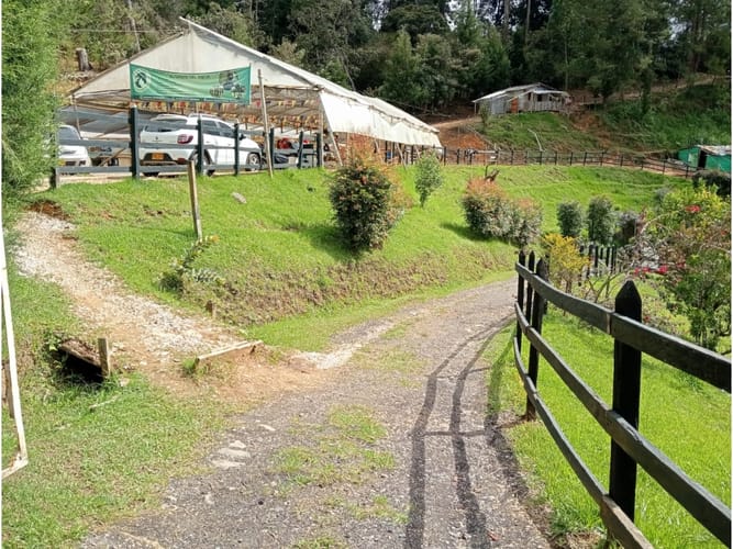 Casa de 4 alcobas en venta en Centro, Guarne, 150 m² · foto 15 de 16
