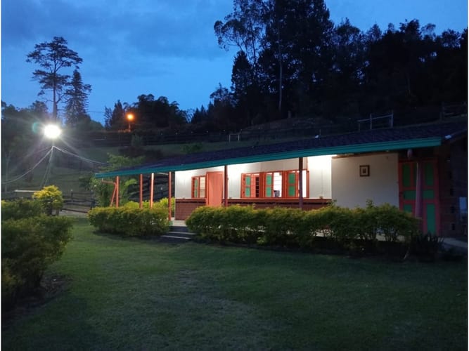 Casa de 4 alcobas en venta en Centro, Guarne, 150 m² · foto 16 de 16