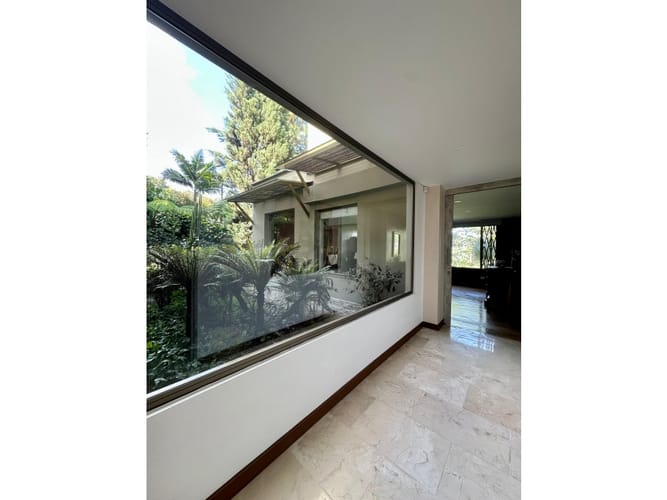 Casa de 5 alcobas en venta en Escobero, Envigado, 849 m² · foto 3 de 24
