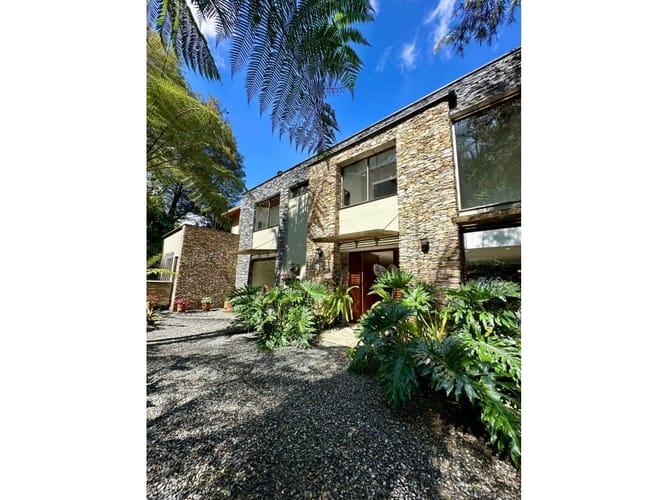 Casa de 5 alcobas en venta en Escobero, Envigado, 849 m² · foto 4 de 24