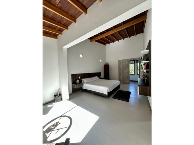 Casa de 5 alcobas en venta en Escobero, Envigado, 849 m² · foto 6 de 24