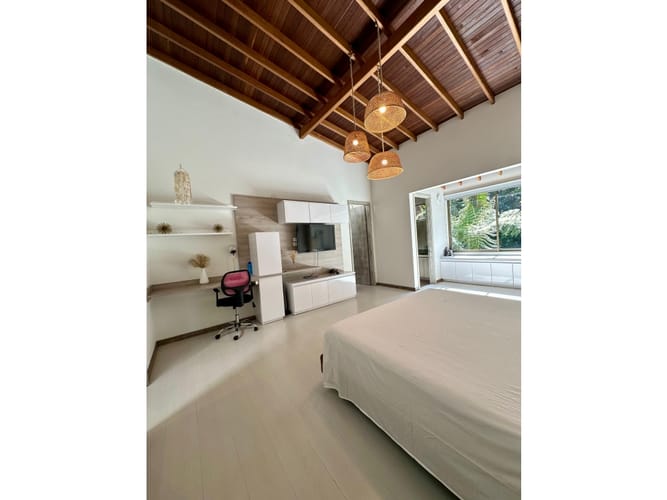 Casa de 5 alcobas en venta en Escobero, Envigado, 849 m² · foto 18 de 24
