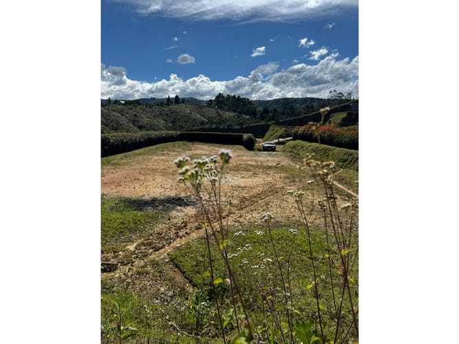 Lote en venta en San Jose, Guarne, 1873 m² · foto 4 de 6