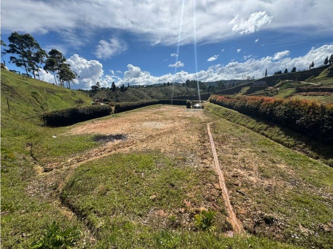 Lote en venta en San Jose, Guarne, 1873 m² · foto 5 de 6