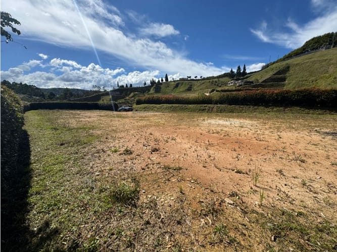 Lote en venta en San Jose, Guarne, 1873 m² · foto 6 de 6