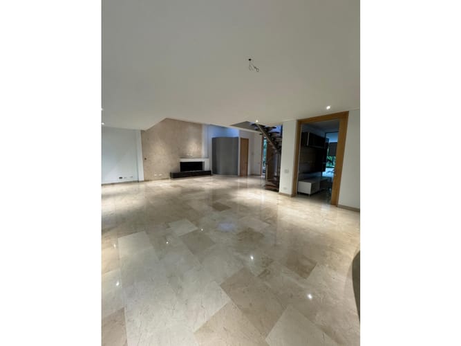Casa de 3 alcobas en arriendo en Las Palmas, Rionegro, 337 m² · foto 2 de 24