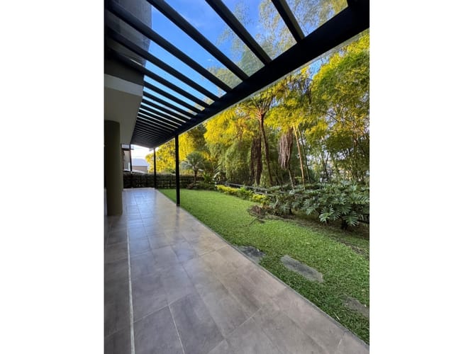 Casa de 3 alcobas en arriendo en Las Palmas, Rionegro, 337 m² · foto 23 de 24
