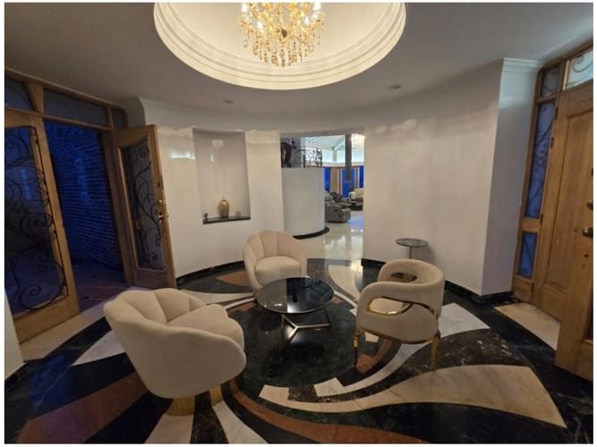Casa de 6 alcobas en venta en La Candelaria, Medellín, 600 m² · foto 8 de 21