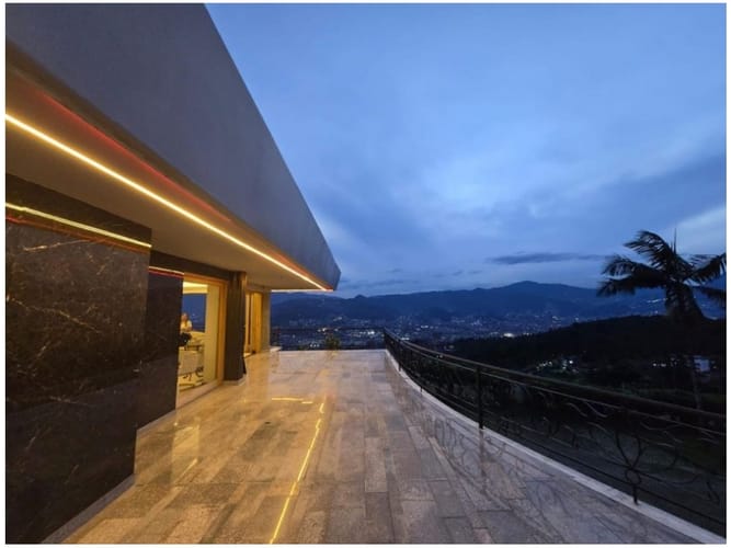 Casa de 6 alcobas en venta en La Candelaria, Medellín, 600 m² · foto 19 de 21