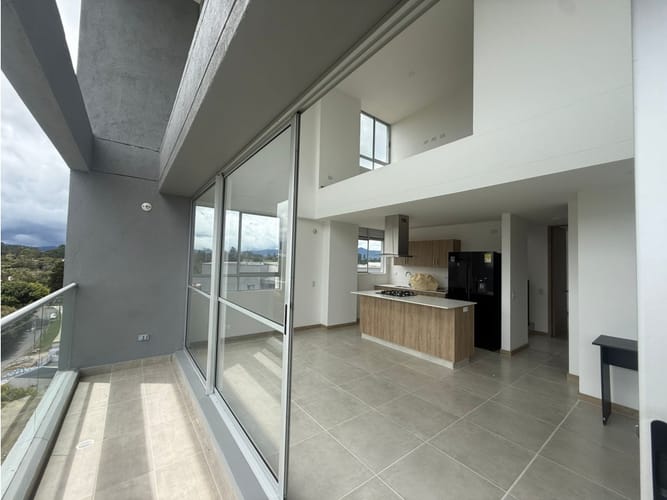Apartamento de 3 alcobas en venta en La Macarena, Rionegro, 121 m² · foto 3 de 16
