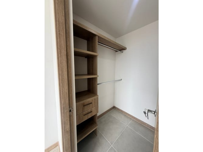 Apartamento de 3 alcobas en venta en La Macarena, Rionegro, 121 m² · foto 7 de 16
