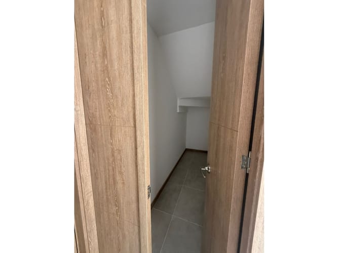 Apartamento de 3 alcobas en venta en La Macarena, Rionegro, 121 m² · foto 8 de 16