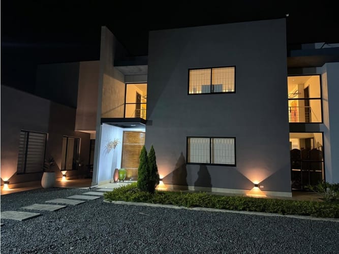 Casa de 6 alcobas en venta en La Mosquita, Guarne, 450 m² · foto 6 de 8