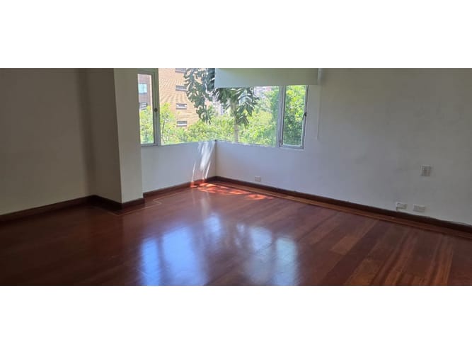 Apartamento de 3 alcobas en venta en Alejandría, Medellín, 230 m² · foto 4 de 21