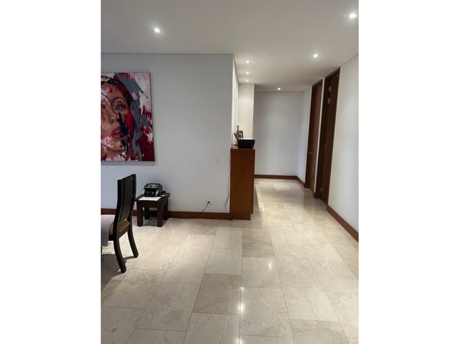 Apartamento de 4 alcobas en venta en Altos Del Poblado, Medellín, 288 m² · foto 4 de 8