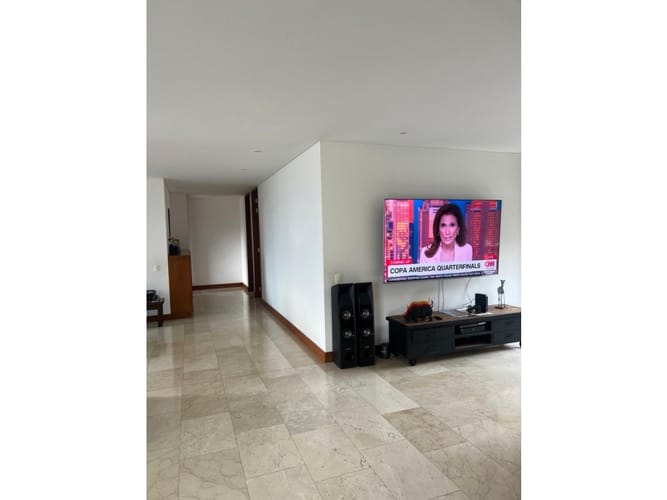 Apartamento de 4 alcobas en venta en Altos Del Poblado, Medellín, 288 m² · foto 5 de 8