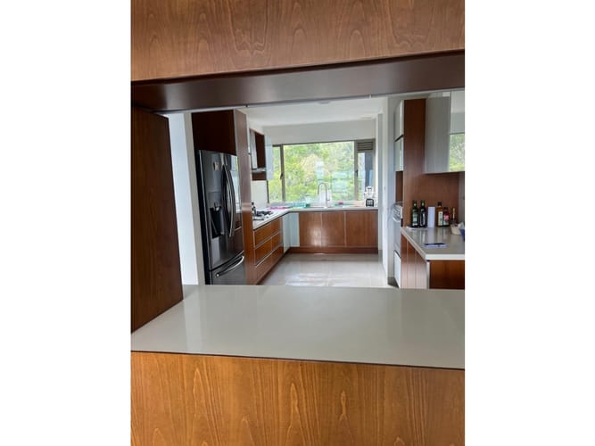 Apartamento de 4 alcobas en venta en Altos Del Poblado, Medellín, 288 m² · foto 7 de 8