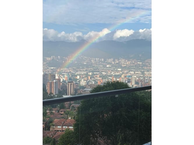 Apartamento de 4 alcobas en venta en Altos Del Poblado, Medellín, 288 m² · foto 8 de 8
