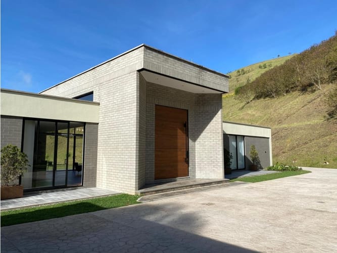 Casa de 4 alcobas en venta en El Porvenir, El Retiro, 320 m² · foto 2 de 23