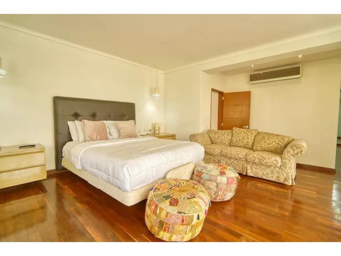 Casa de 5 alcobas en venta en El Poblado, Medellín, 640 m² · foto 6 de 17