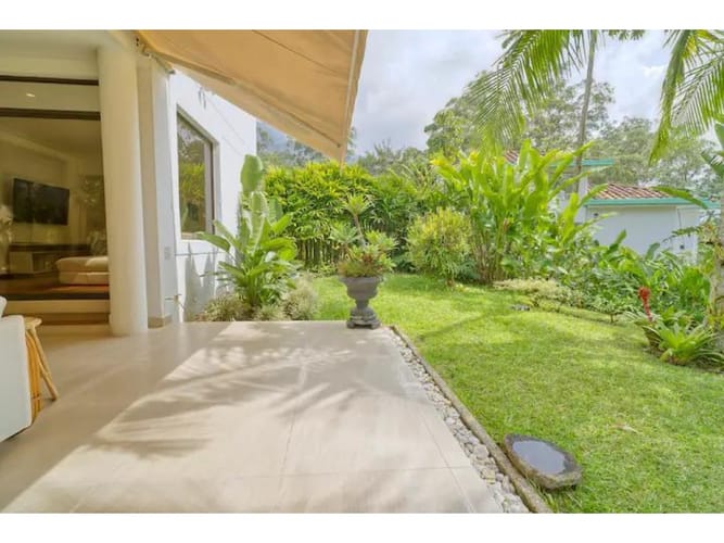 Casa de 5 alcobas en venta en El Poblado, Medellín, 640 m² · foto 10 de 17