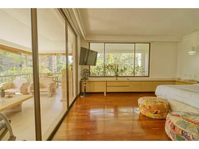 Casa de 5 alcobas en venta en El Poblado, Medellín, 640 m² · foto 13 de 17