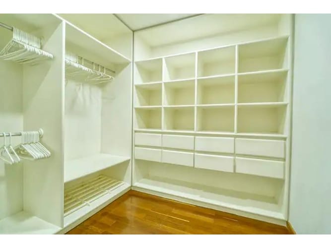 Casa de 5 alcobas en venta en El Poblado, Medellín, 640 m² · foto 14 de 17