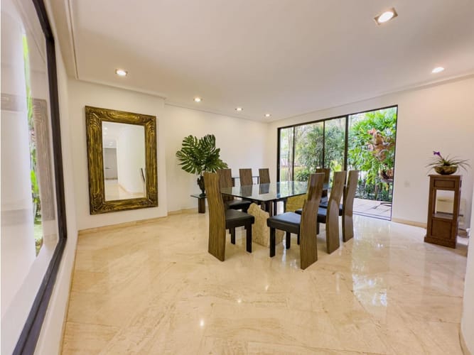 Casa de 5 alcobas en venta en El Poblado, Medellín, 640 m² · foto 17 de 17