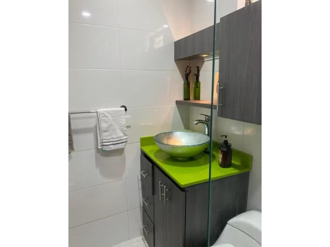 Apartamento de 4 alcobas en venta en Laureles, Medellín, 103 m² · foto 12 de 12